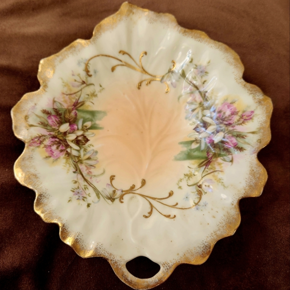 Vintage Imperial China 9" Candy/Nut Dish. Excellent Condition.